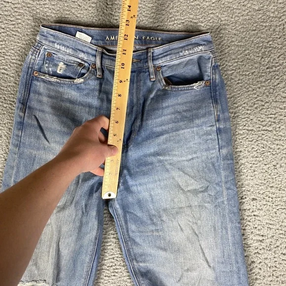 American Eagle Jeans Womens 2 Blue Baggy Jean High Rise Distressed Light Wash - Picture 5 of 13